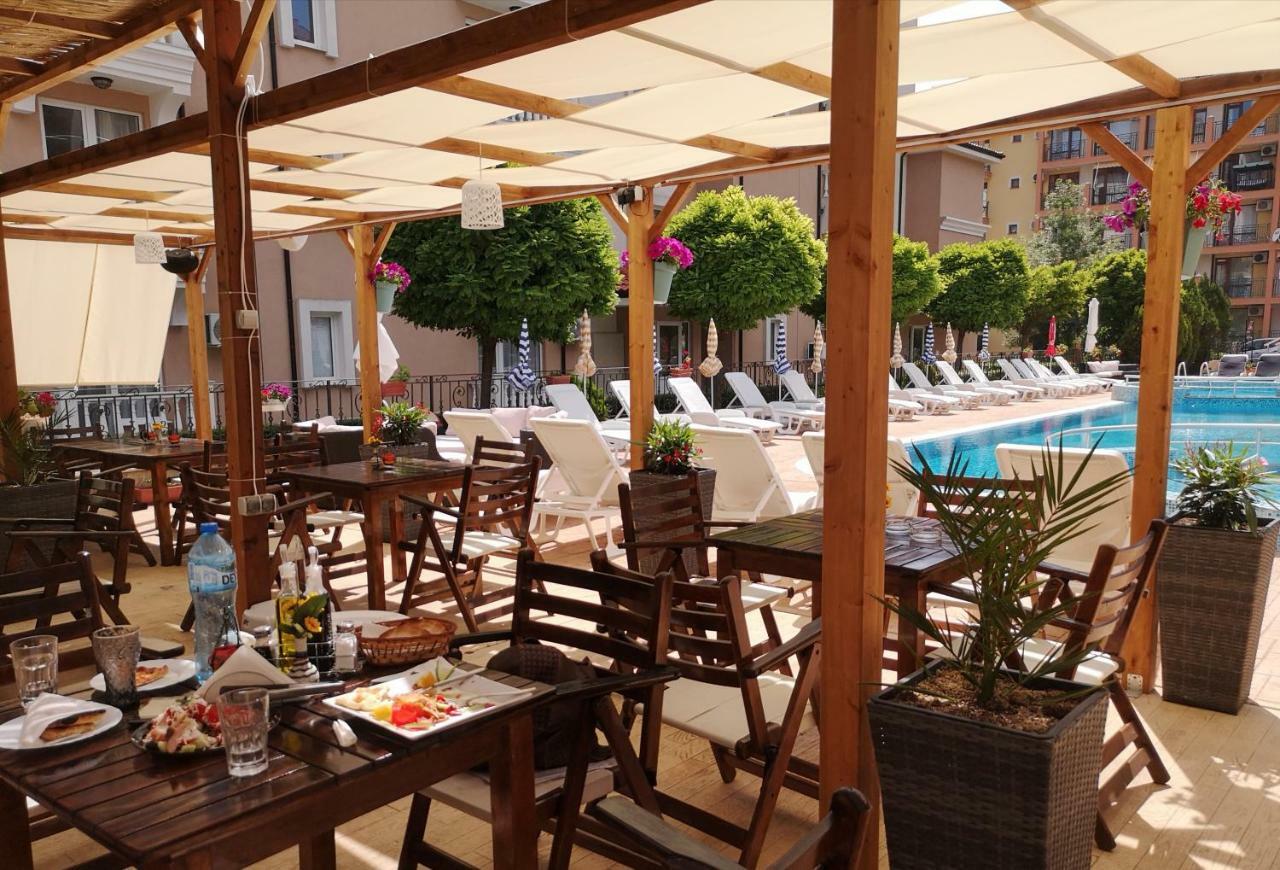 Tropics Hotel Sveti Vlas Exterior photo