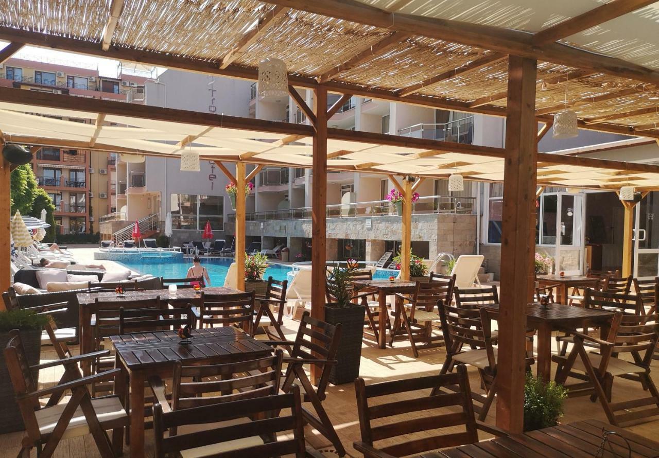 Tropics Hotel Sveti Vlas Exterior photo