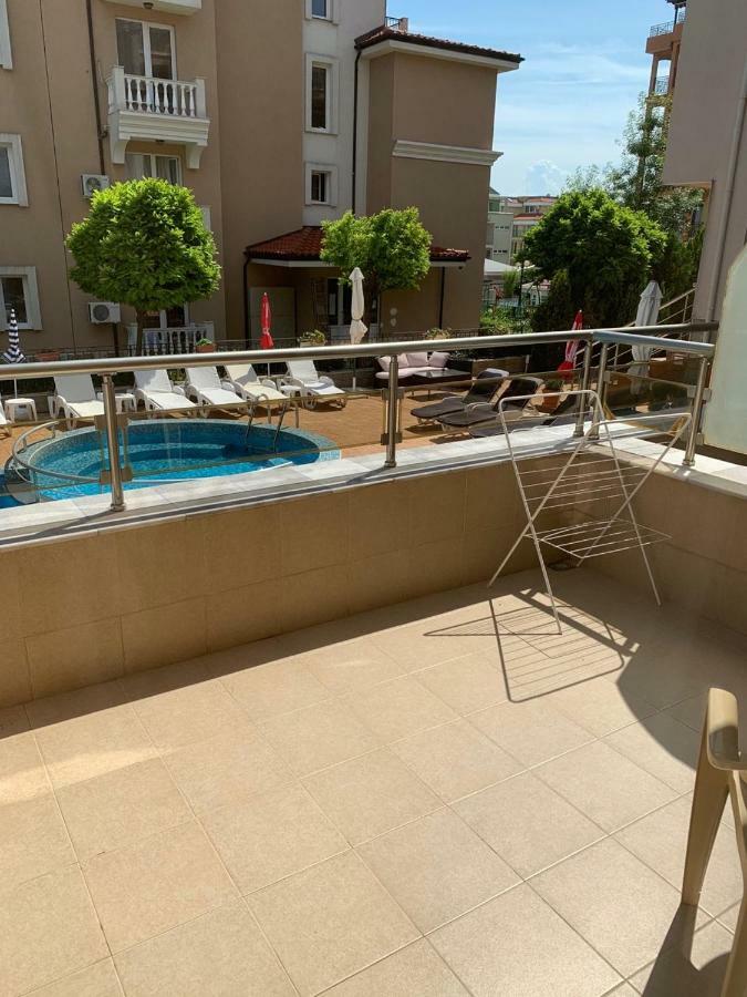 Tropics Hotel Sveti Vlas Exterior photo